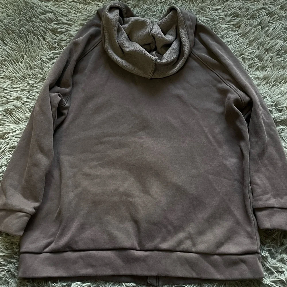 Zip Up Fabletics Jacket - Picture 6 of 6